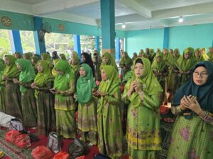 IMG-20250727-WA0030-300x225 Pengajian Bulanan PAC Muslimat NU Gunung Putri: Perkuat Silaturahmi Antar Ranting di Desa Nagrak