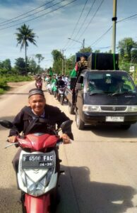 IMG_20251027_162958-194x300 KIRAB HARI SANTRI 2025 MWCNU GUNUNG PUTRI DIIKUTI PESERTA SEPANJANG SATU KILOMETER